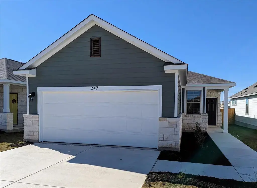 243 Kellys Heroes Way, Jarrell