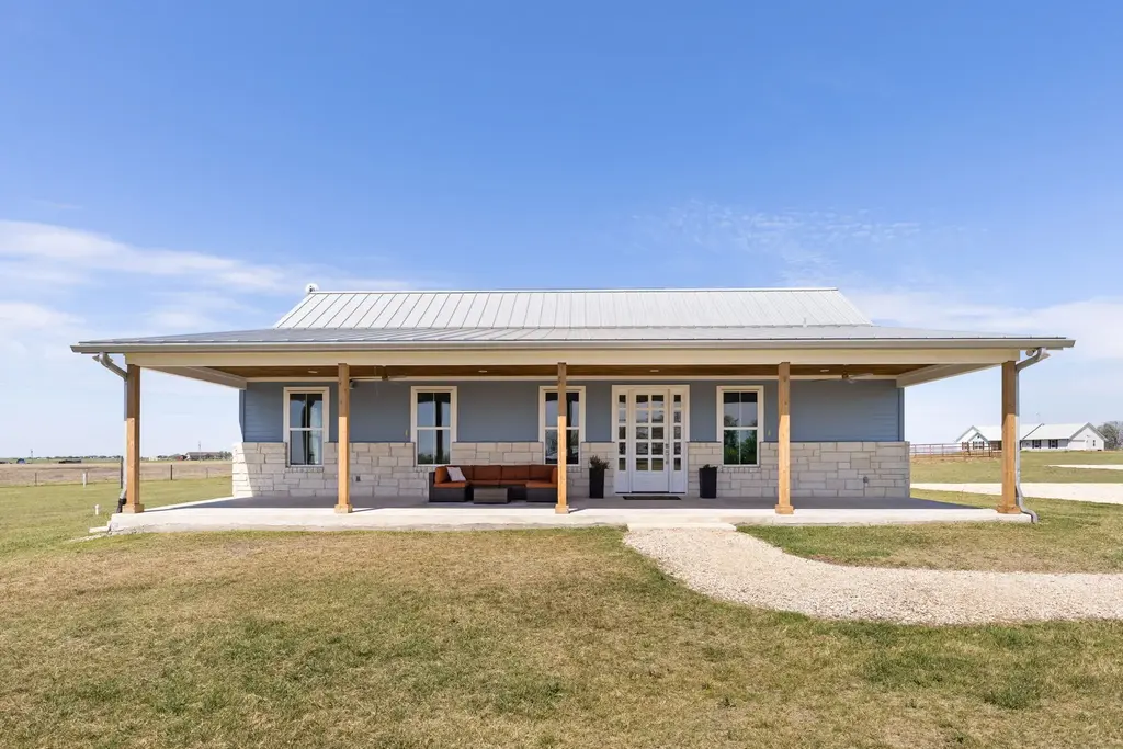 22001 Fm 971, Granger