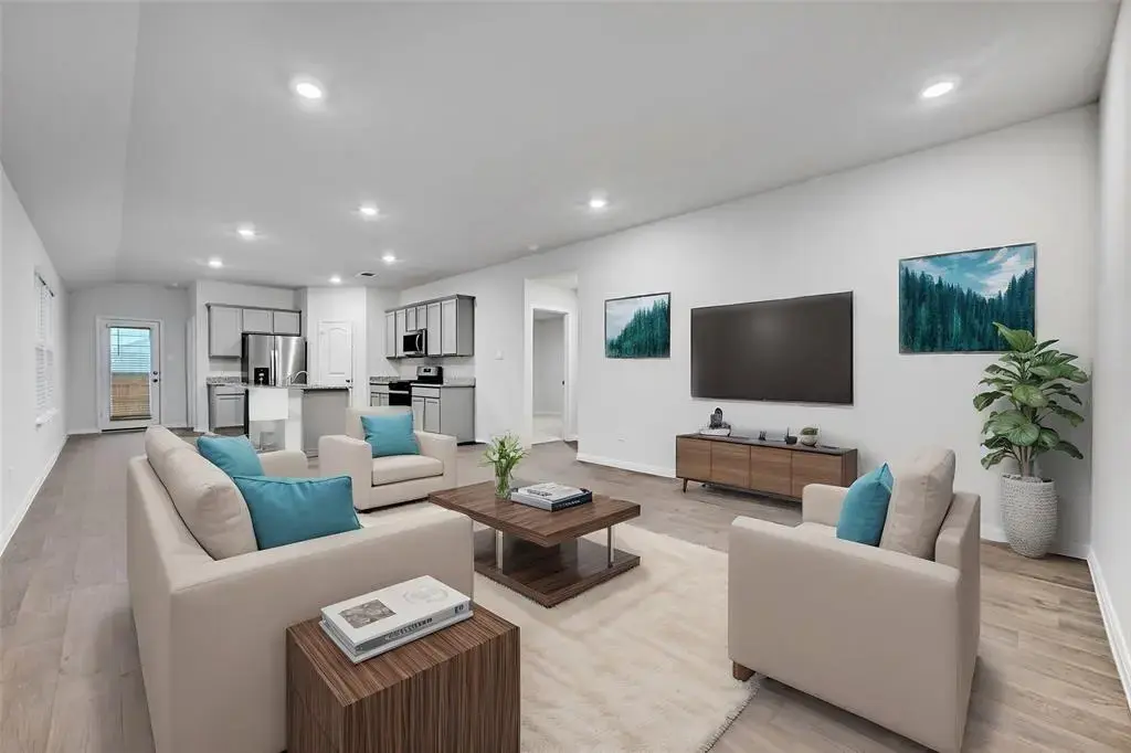 295 Evergreen Sumac Loop, Kyle