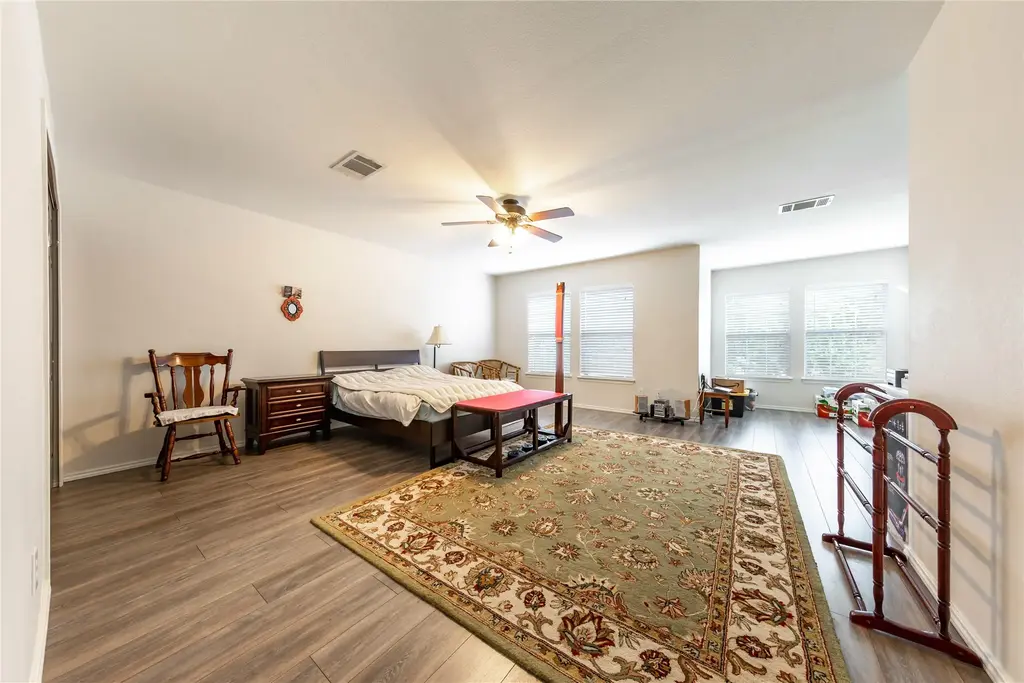 1910 Ruthie Run, Cedar Park