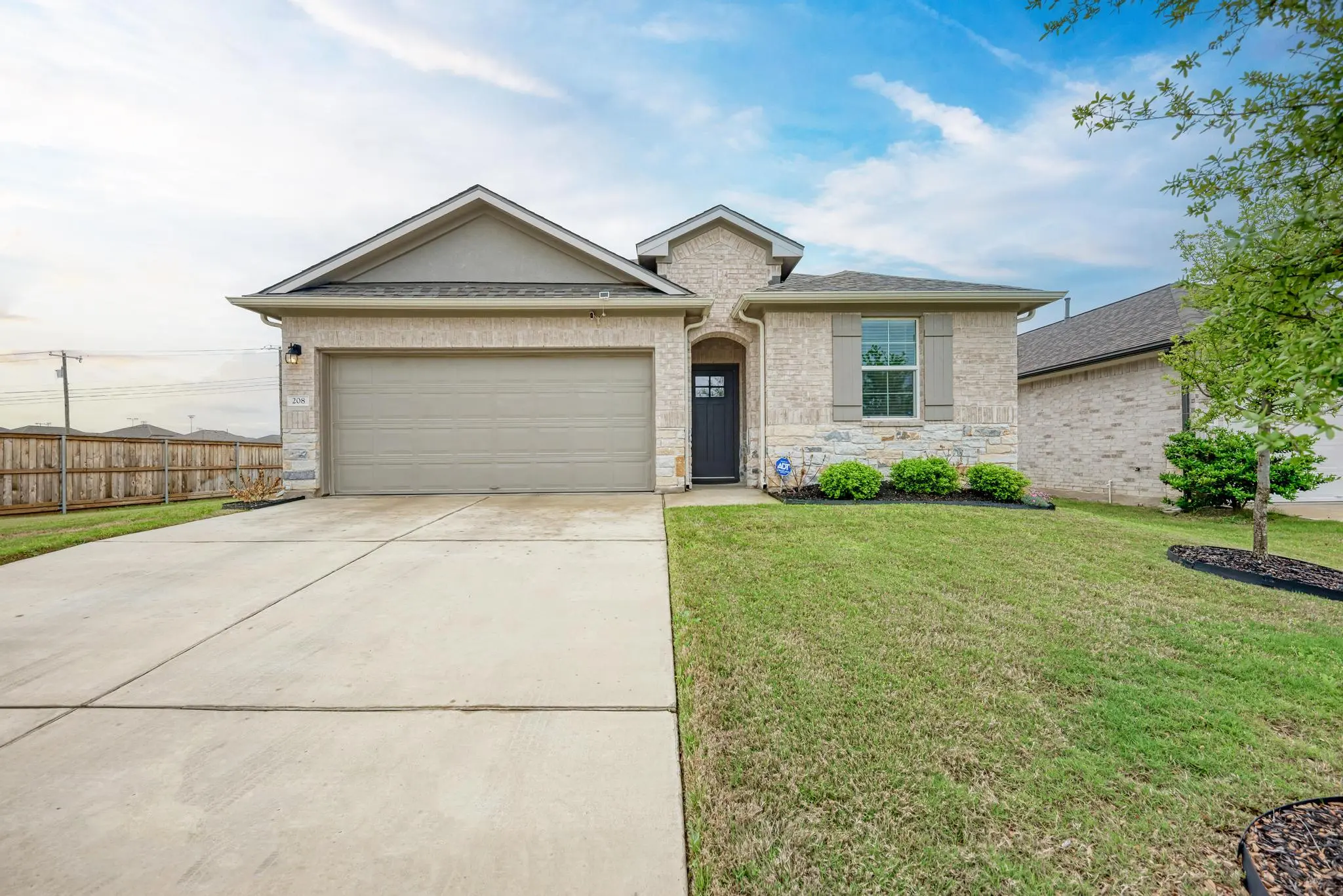 Photo of Listing #9497007