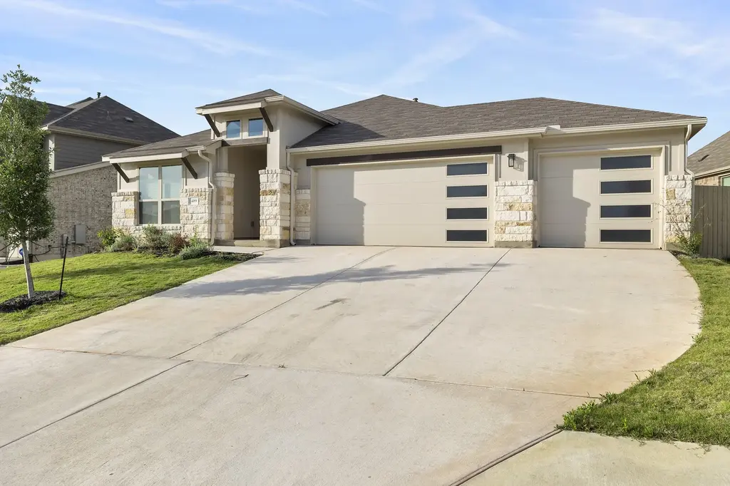 489 Cherrystone Loop, Buda