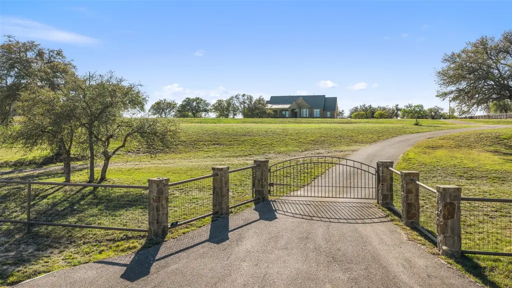 118 Landons Way, Blanco