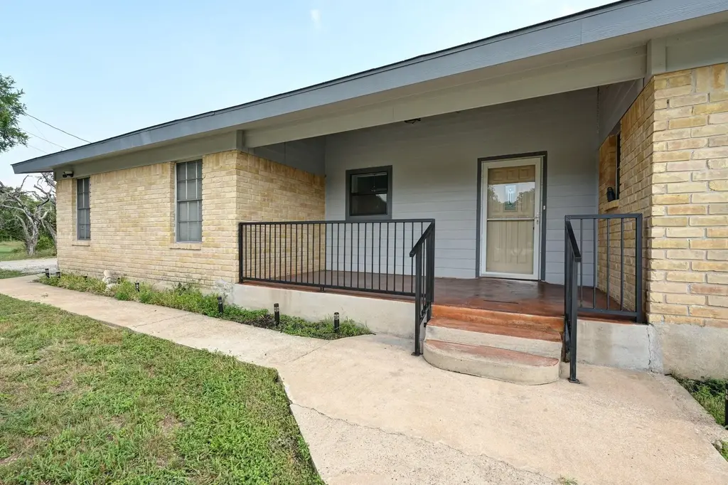 2018 Chaparral Park Road, Manchaca