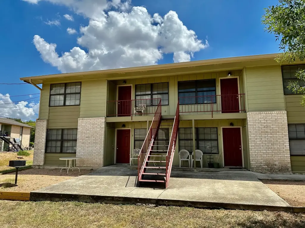102 Lady Bird Lane, San Marcos