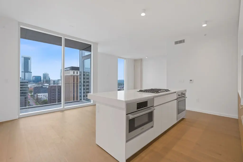 313 W 17th Street 2106, Austin