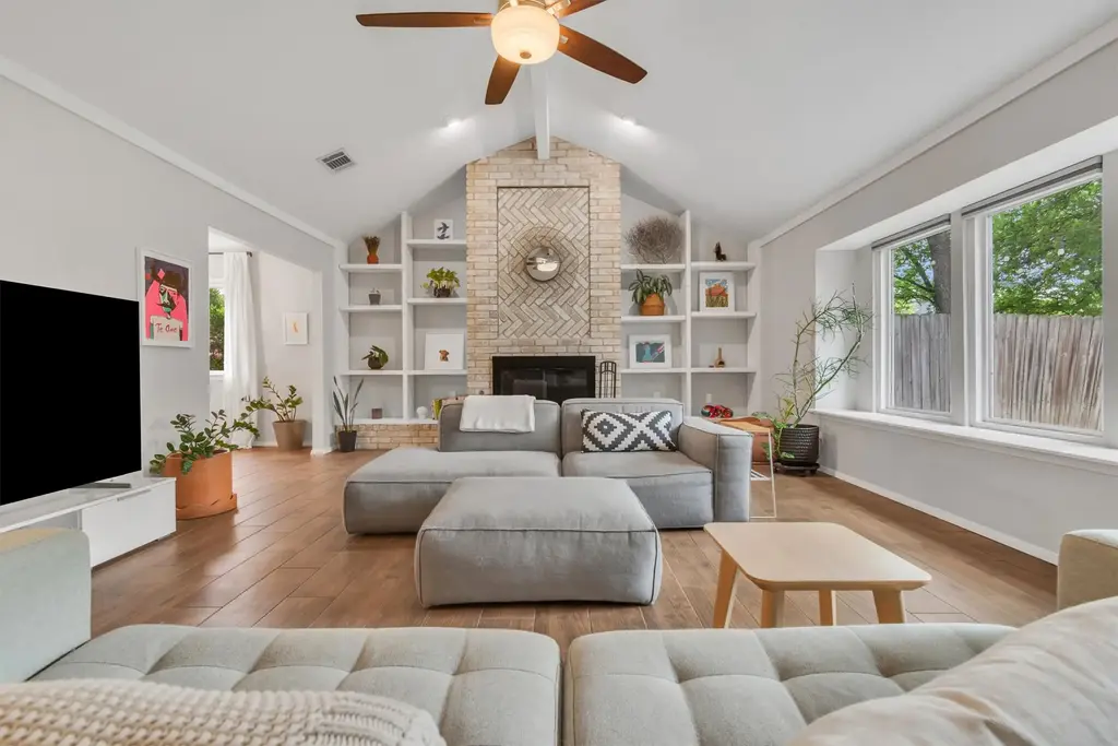 10809 Parkfield Drive, Austin