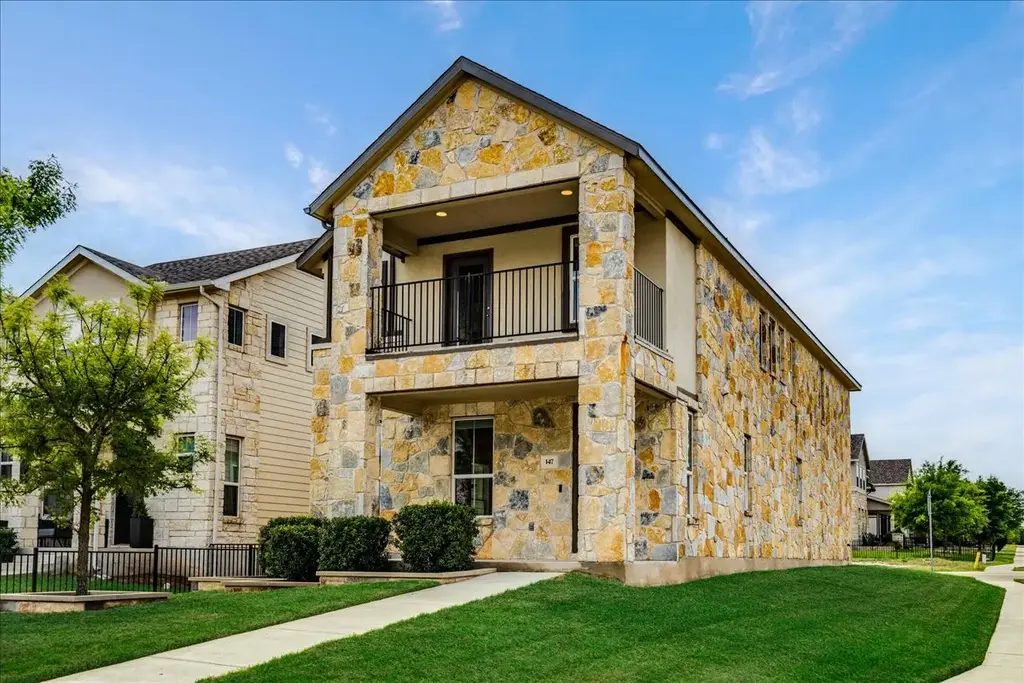 147 Sawtooth Mountain Way, Dripping Springs