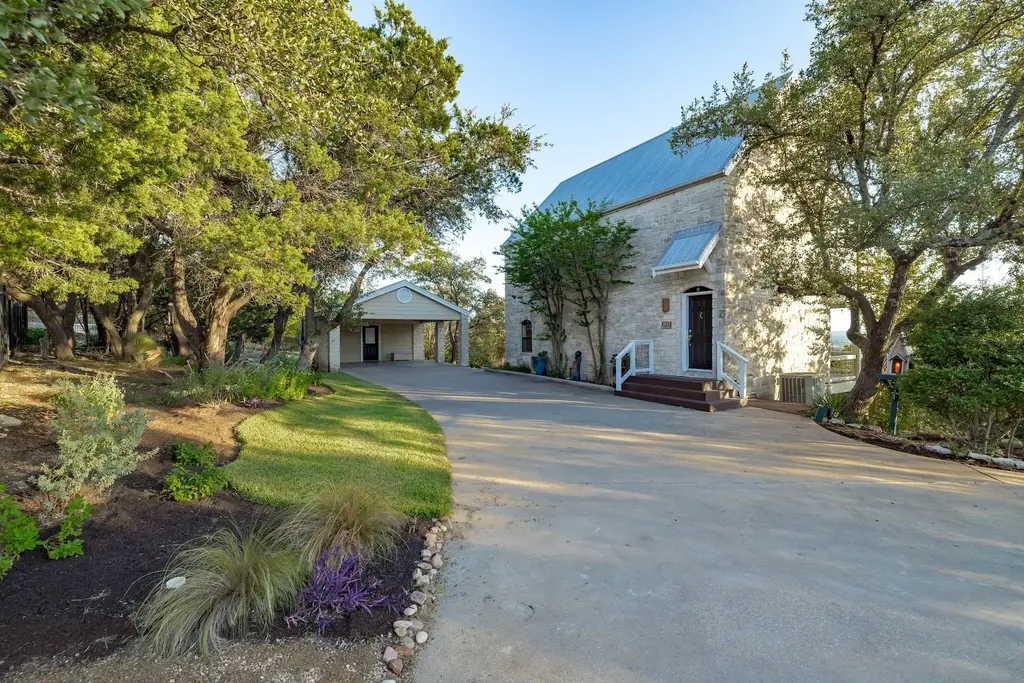 8132 Breeze Way, Jonestown