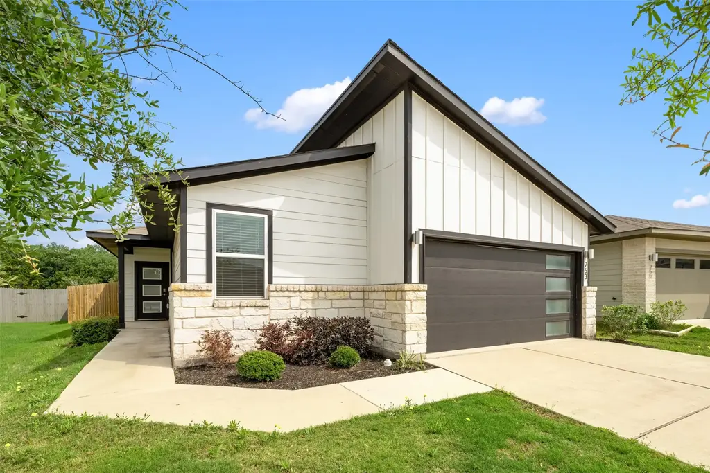 253 Deserti Road, Leander