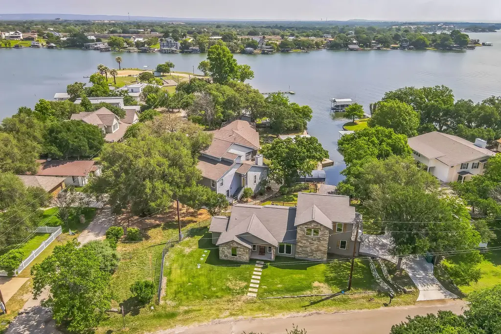 2403 Belaire East Lane, Granite Shoals