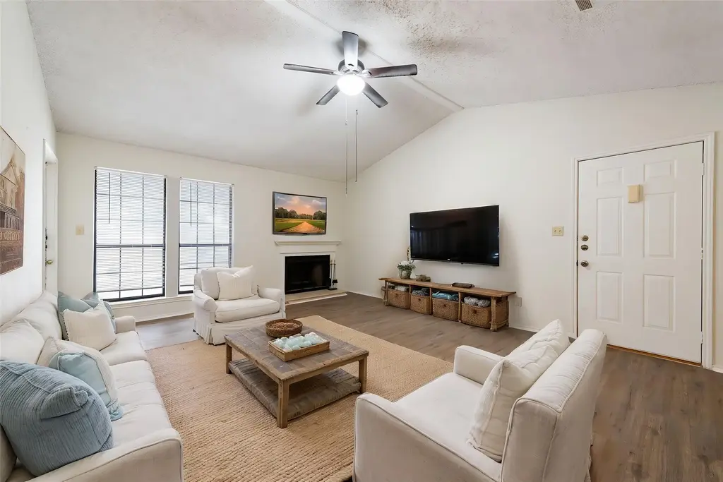 1202 Thorpe Lane 216, San Marcos