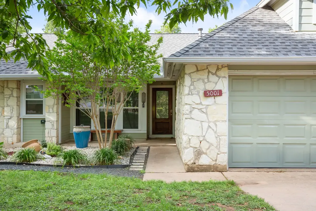 5001 Ganymede Drive, Austin