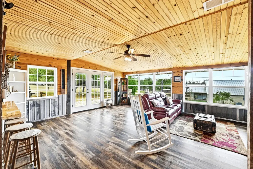 127 Klbj Road, Smithville