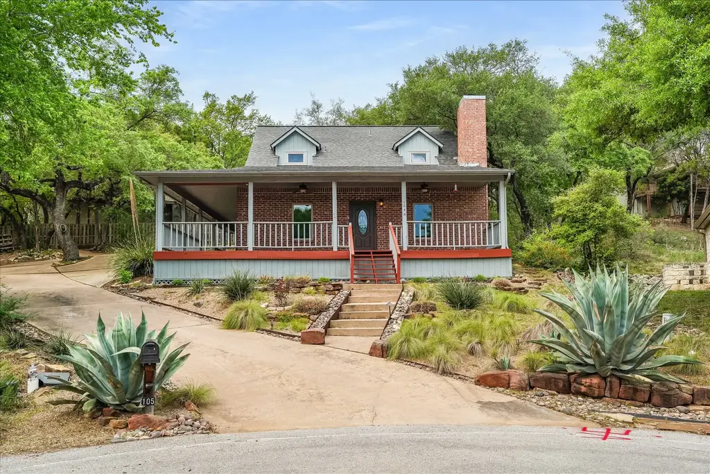 105 Fallbrook Court, Lakeway