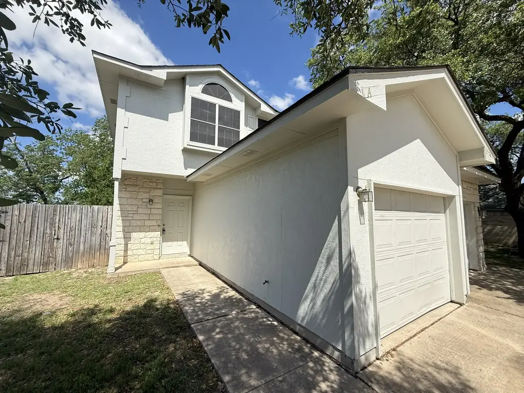 6726 Windrift Way A, Austin