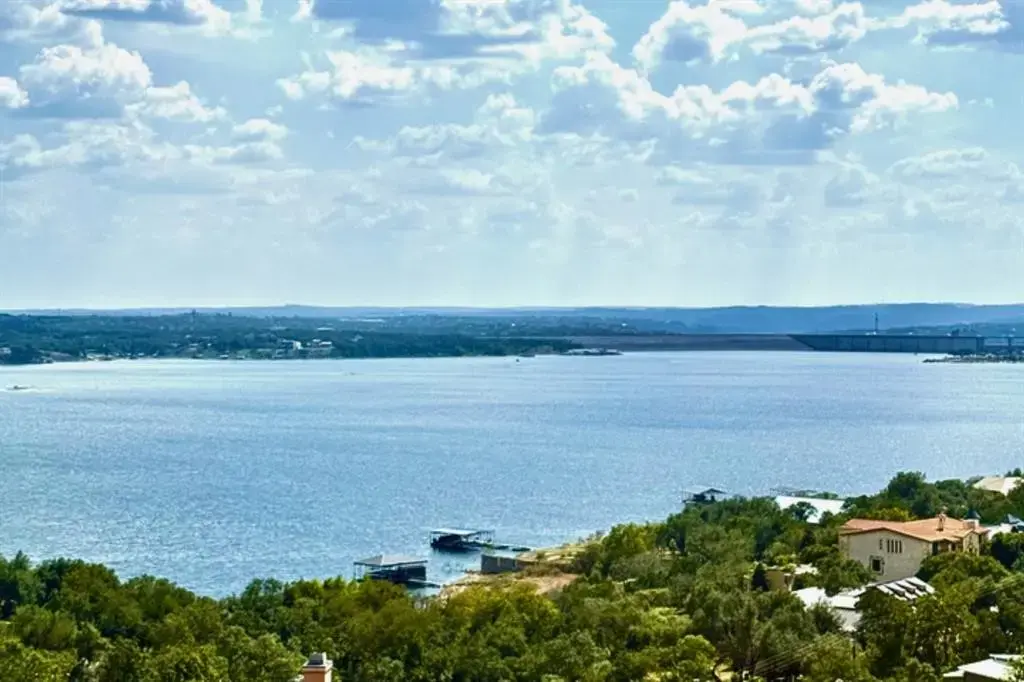 14000 & 14002 Skyline Drive, Austin
