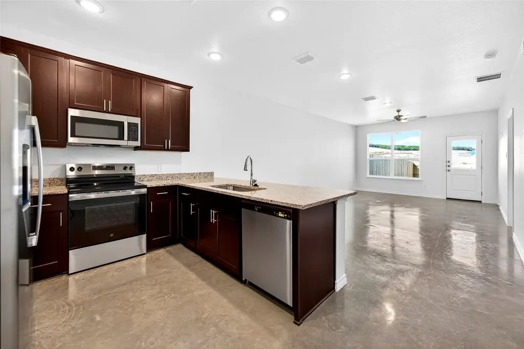 628 Pacific Crest Trail B, Copperas Cove