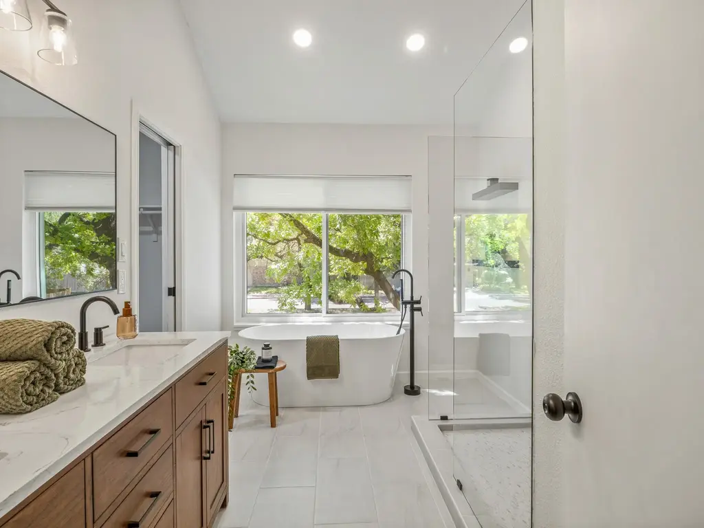6420 Wareham Lane, Austin