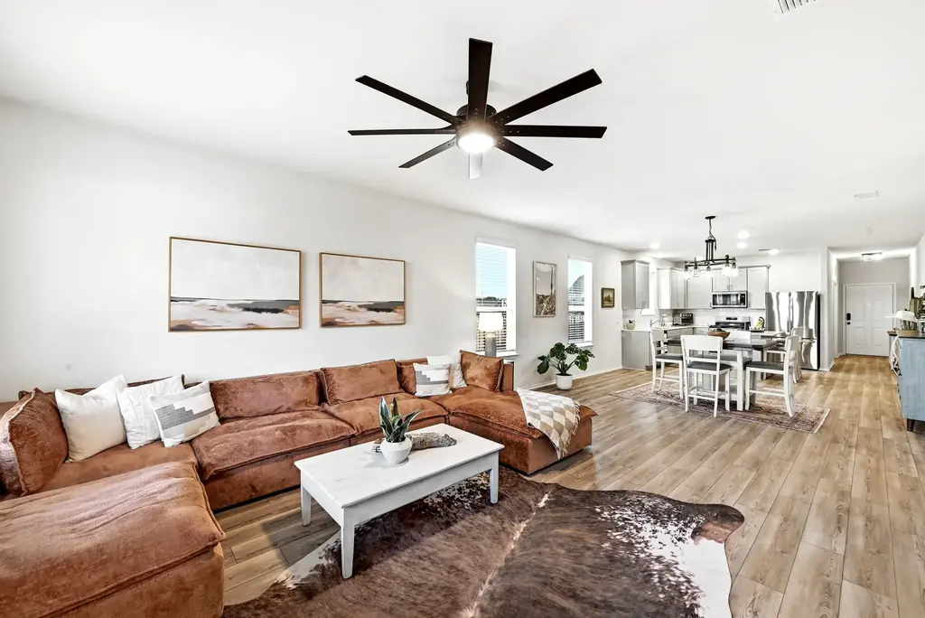 462 Tree Nut Loop, Buda