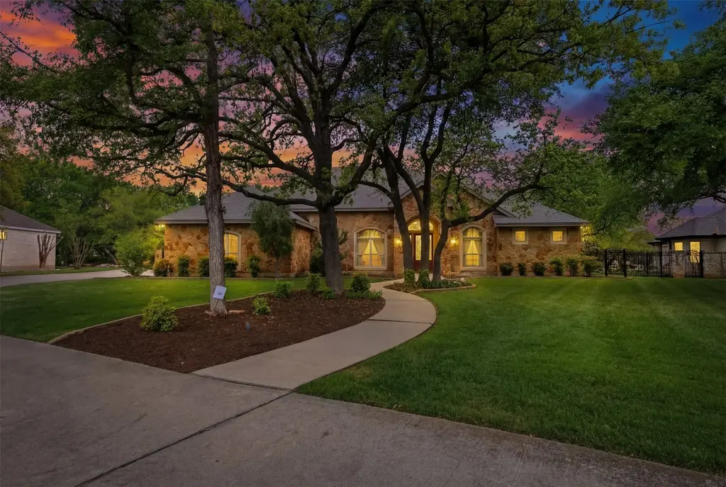 404 Ten Oaks Drive, Georgetown