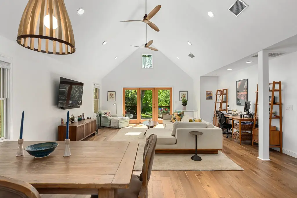 6103 Bull Creek Road, Austin