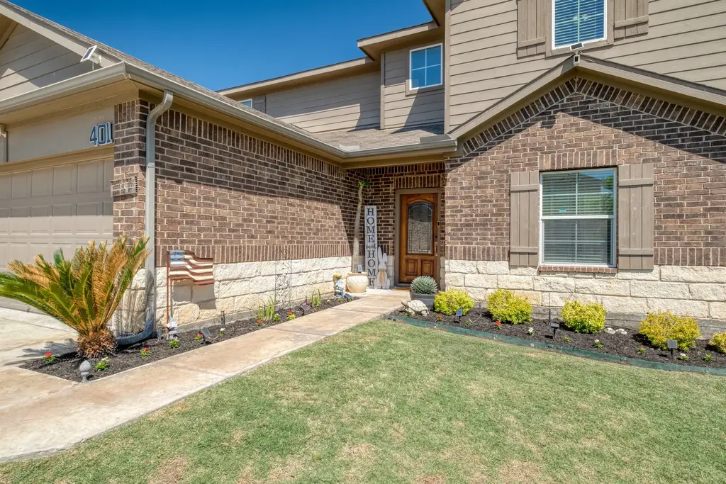 401 Coleto Creek Loop, Kyle