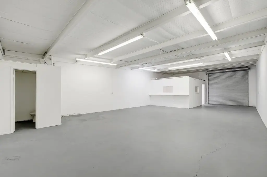 1419 Fleming Drive Warehouse 5, Seguin