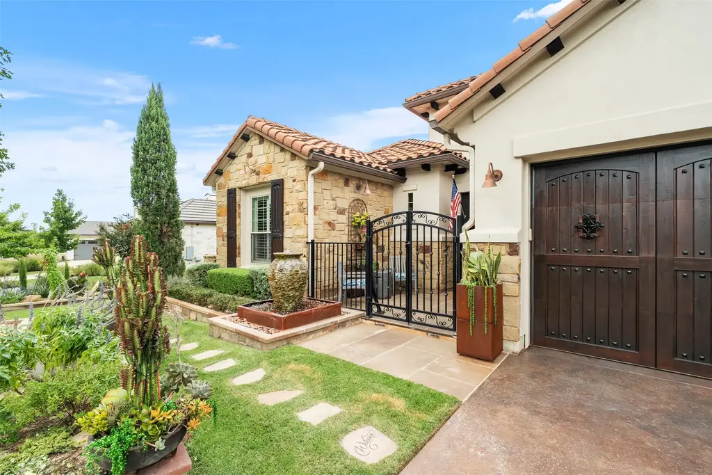 209 E Cimarron Hills Trail E, Georgetown