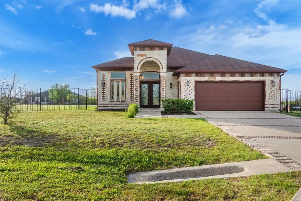 164 Peck Street, Kyle