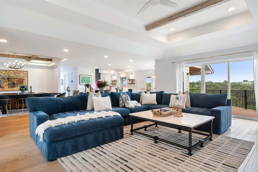 105 Stonegate Lane, Dripping Springs