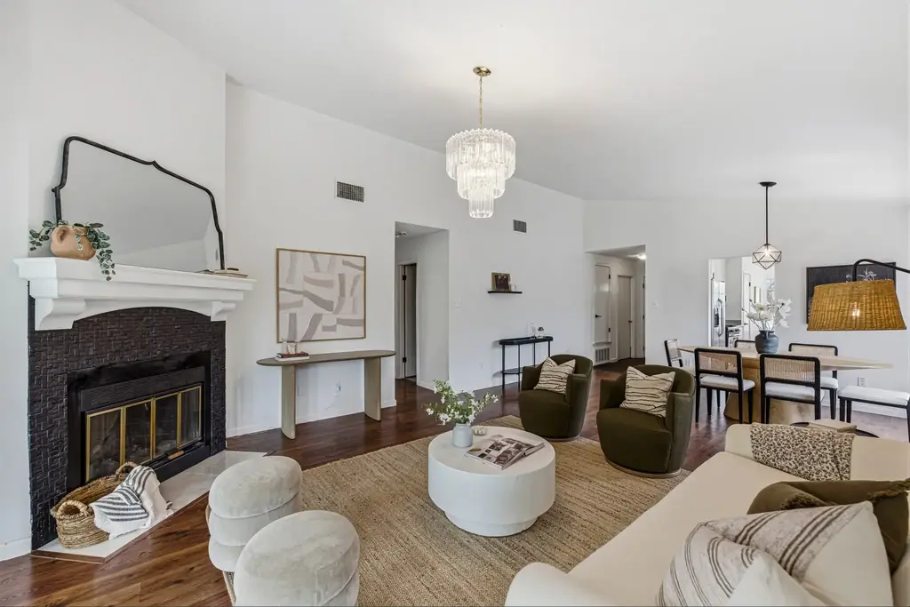 7912 Turquoise Trail, Austin