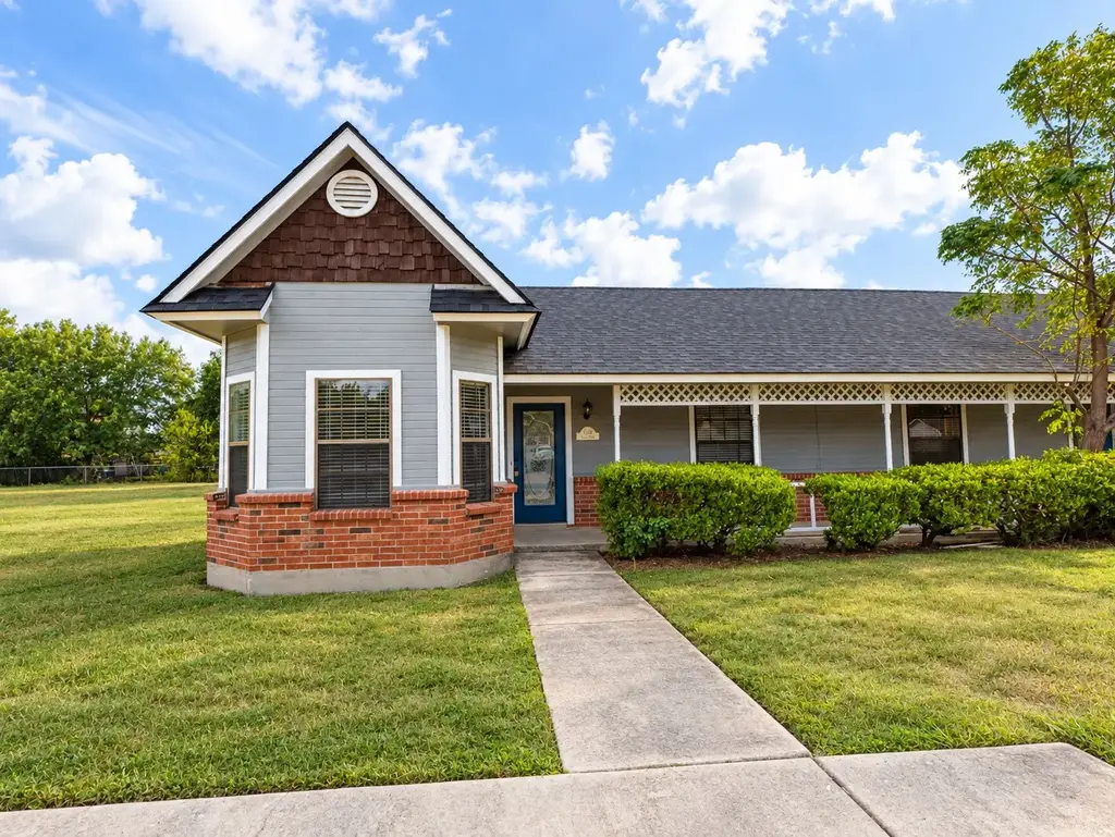 117 Quail Cove A, Lockhart