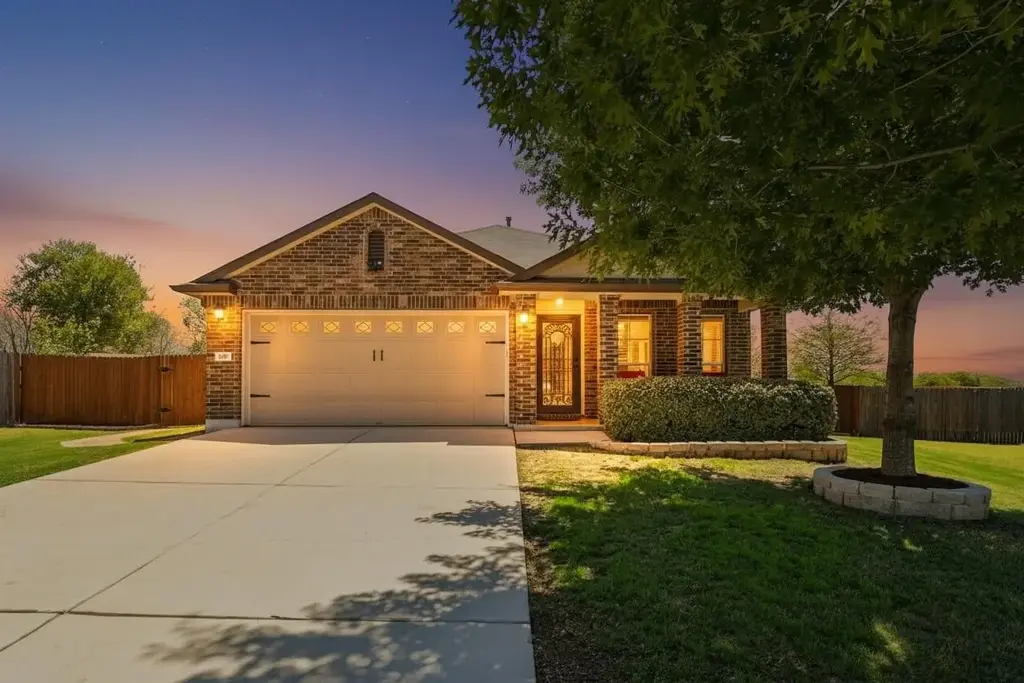 180 Chickadee Cove, Kyle
