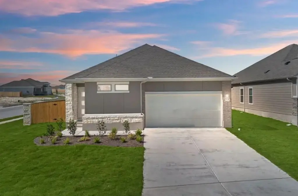 208 Sleep Hollow, Jarrell