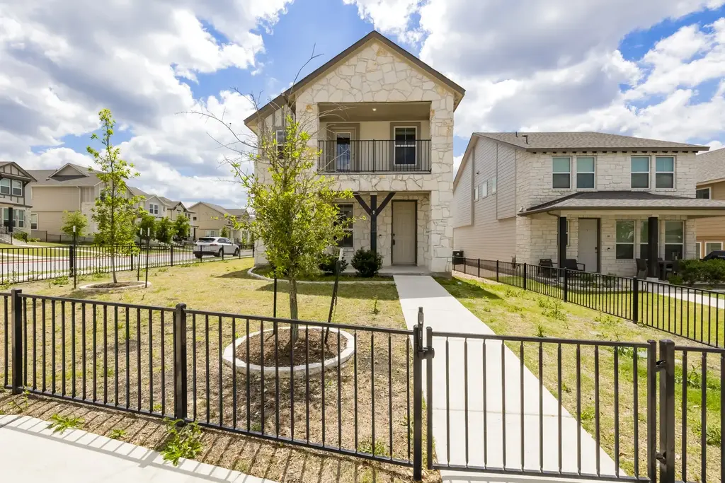 218 Glass Mountains Way, Dripping Springs