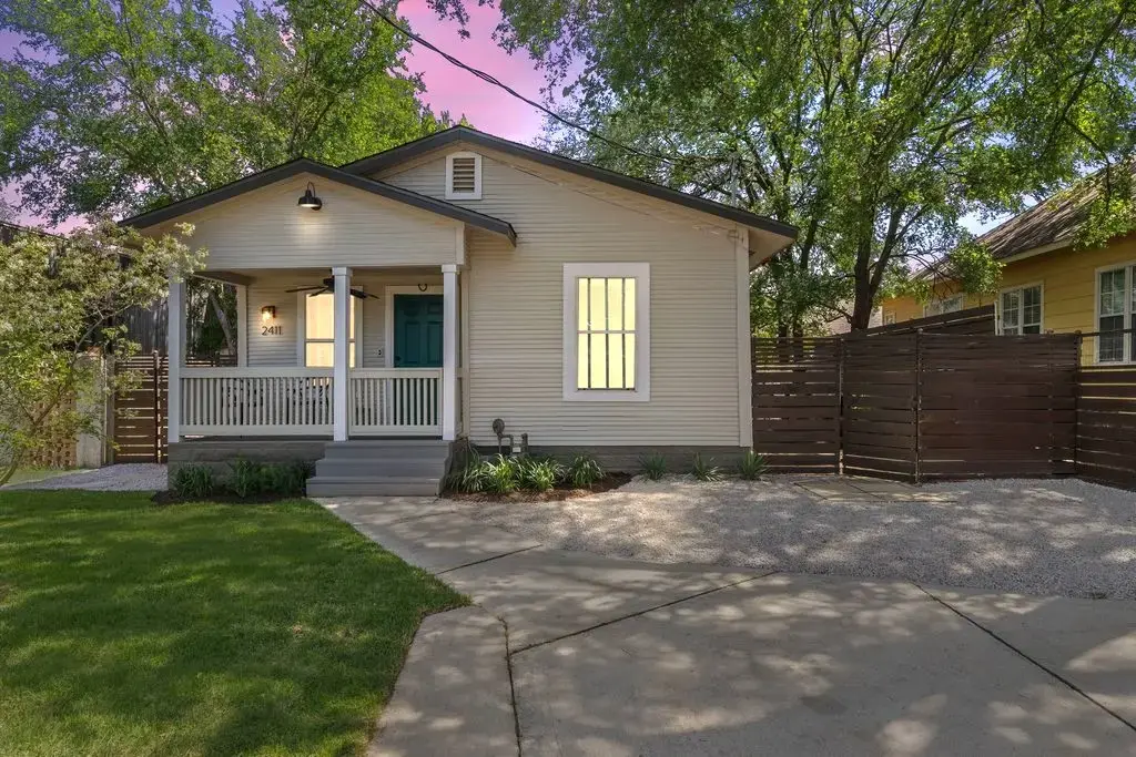 2411 E 10th Street, Austin