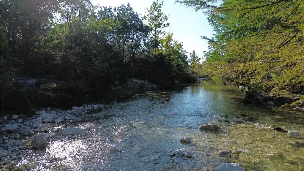 641 Patterson Creek Road, Leakey
