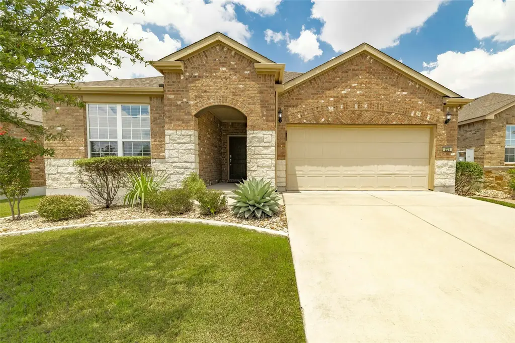 203 Longview Lane, Georgetown