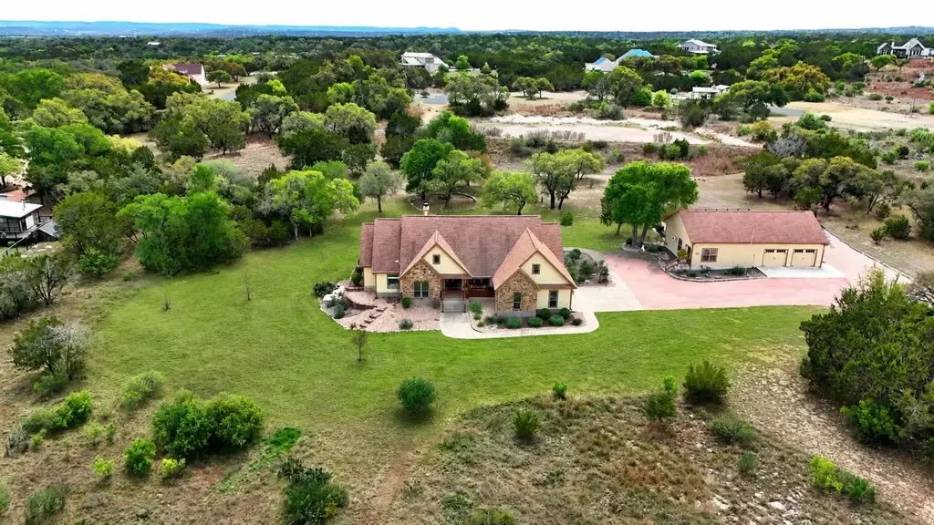225 Blue Water Cove, Wimberley