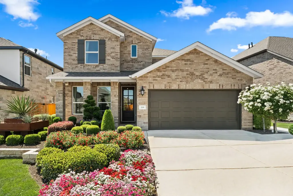 208 Barton Oak Trail, Georgetown
