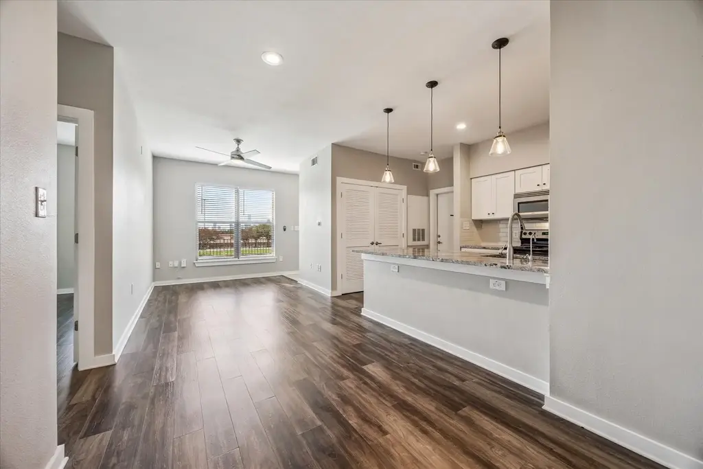 1201 Grove Boulevard 1801, Austin