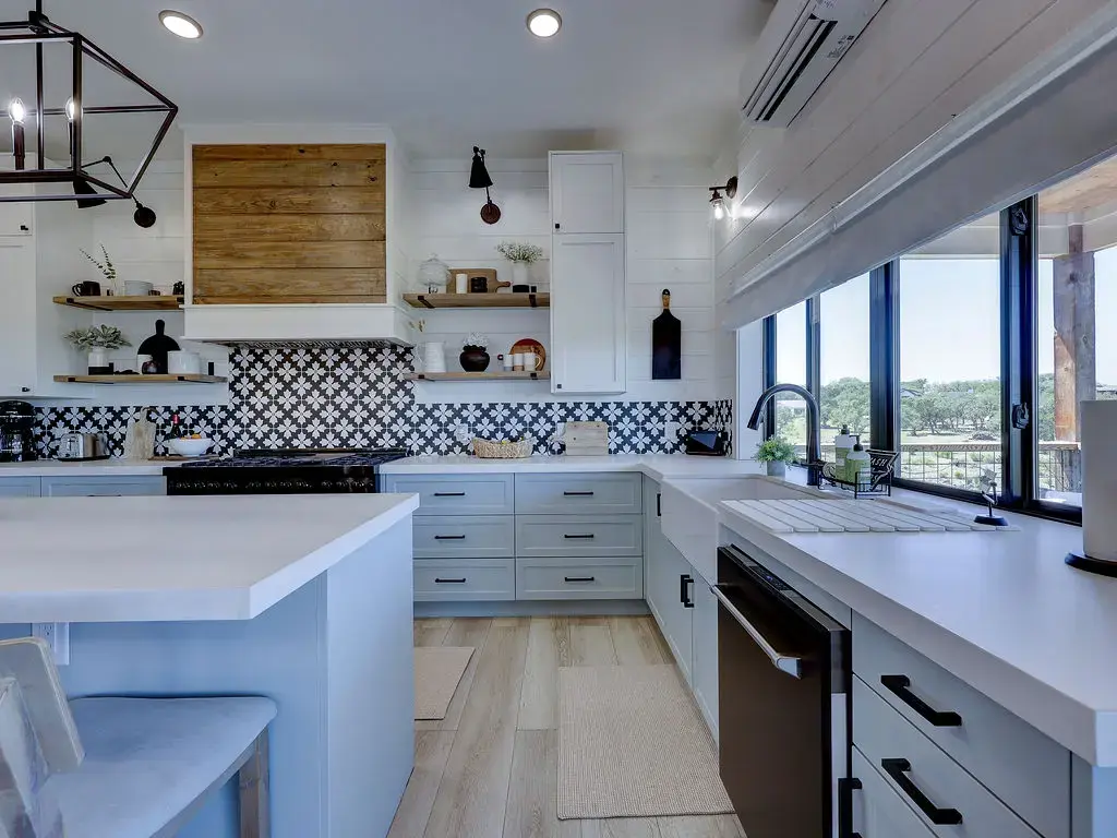 22516 Felicia Drive, Spicewood