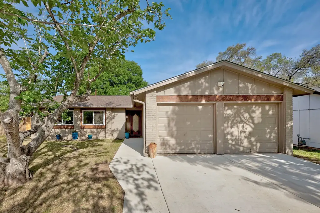 7810 Woodcroft Drive, Austin