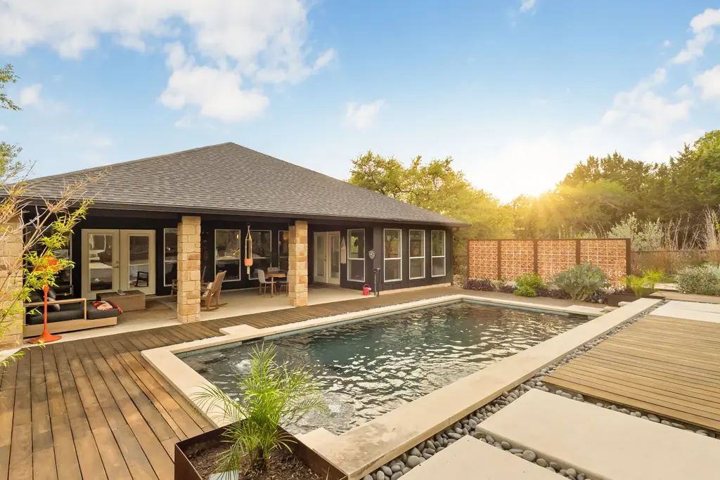2 Crooked Arrow Court, Wimberley