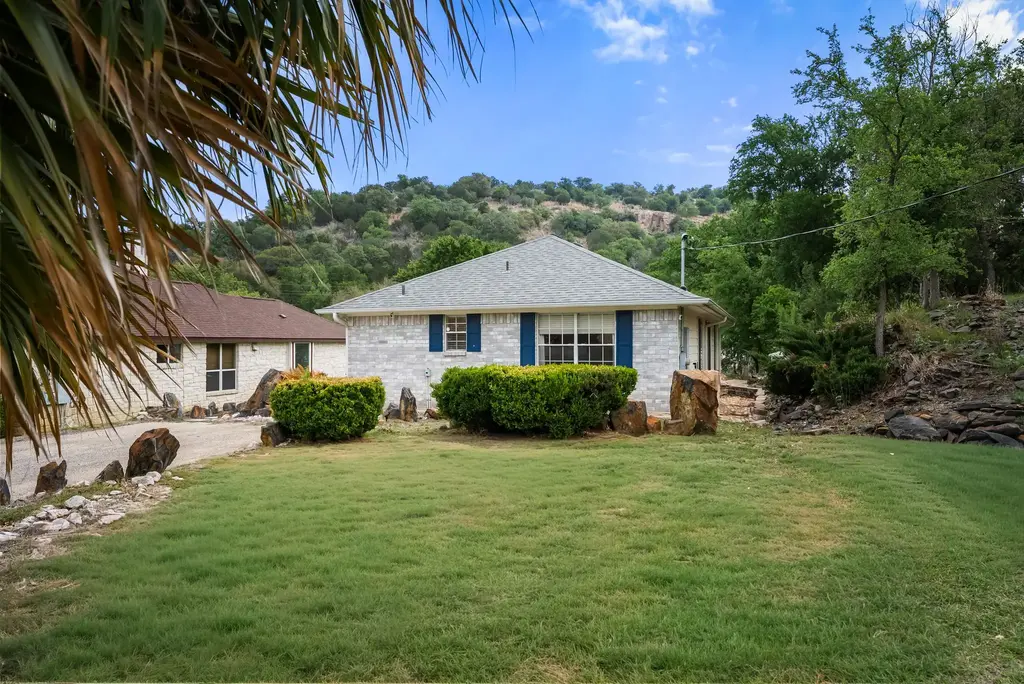 305 Mountain View, Sunrise Beach