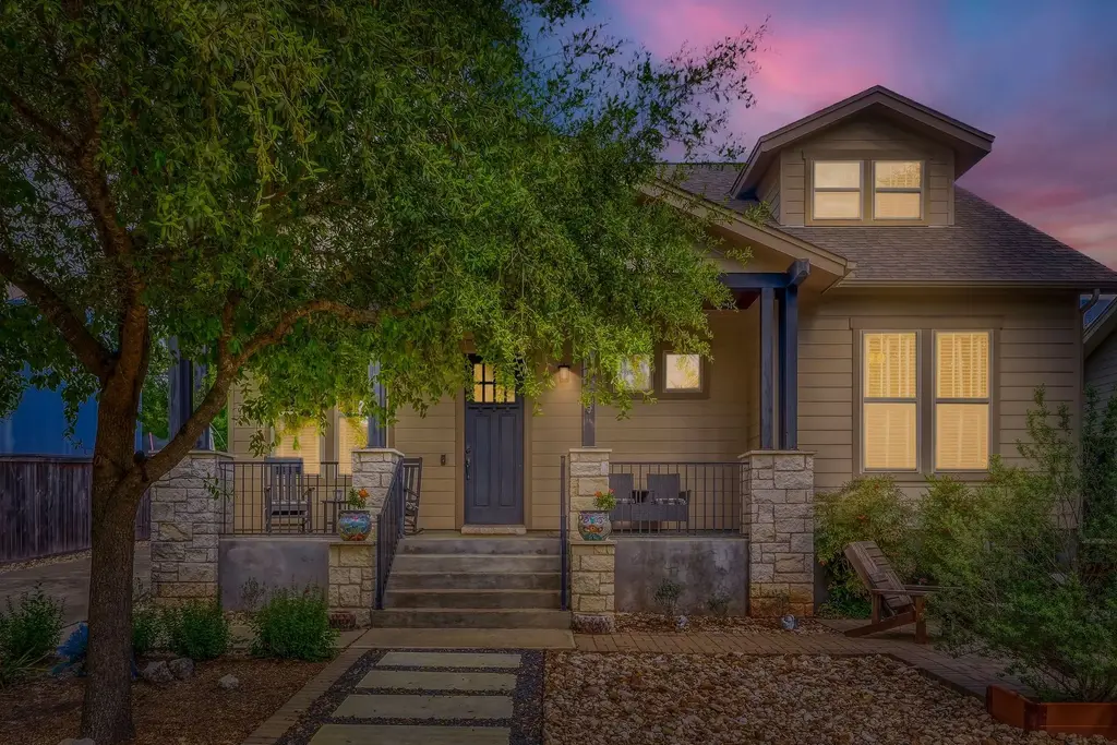 2913 Chisholm Trail, Austin