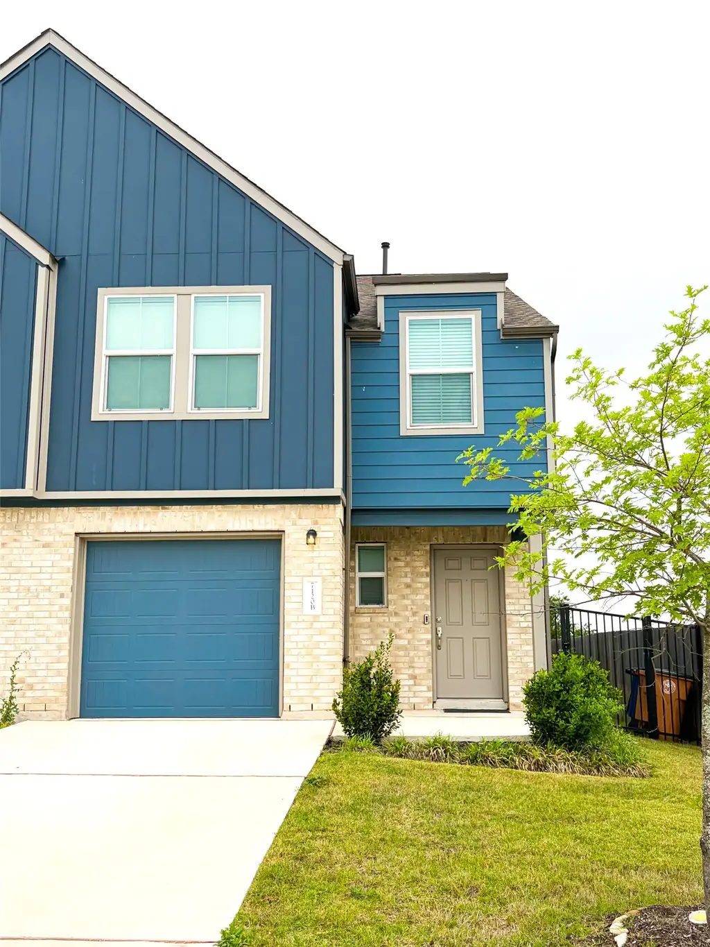 7120 Sparkling Light Drive B, Del Valle