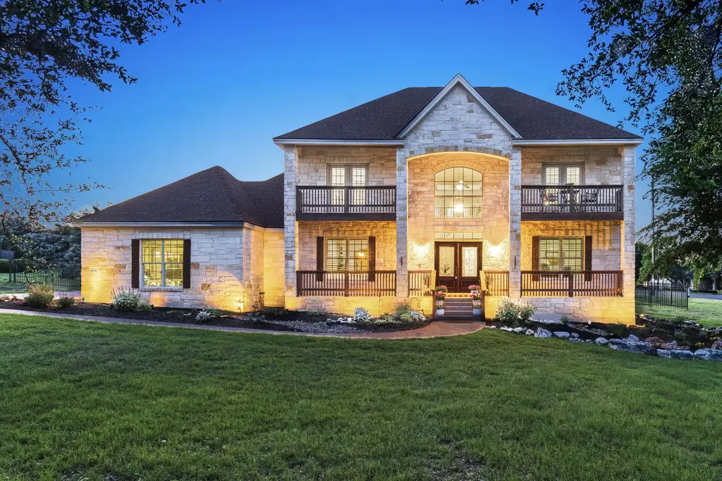 600 Lake Side Cove, Georgetown