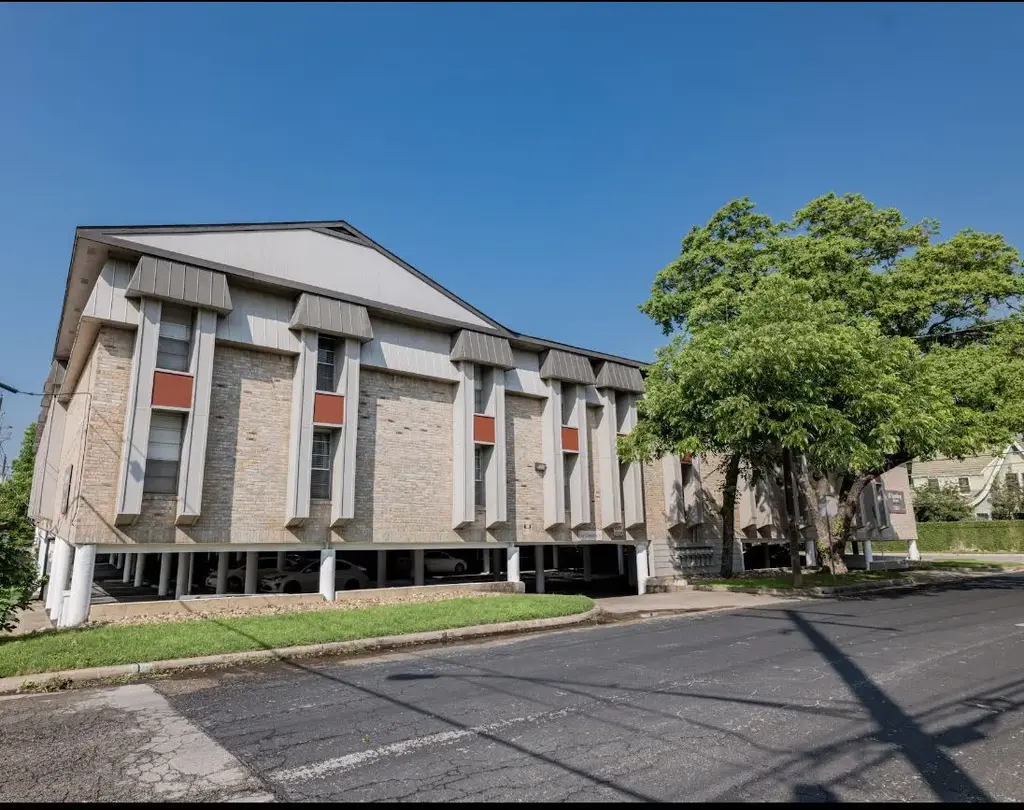 3121 Speedway 106, Austin